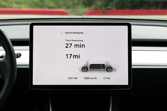 特斯拉推“在途电池预热”功能 可将电动汽车充电时间缩短四成