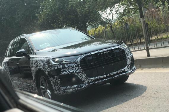 奥迪改款Q7国内谍照曝光 换装高科技内饰