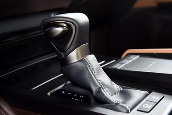 雷克萨斯ES月销破万，就算没有优惠，还是有很多人买