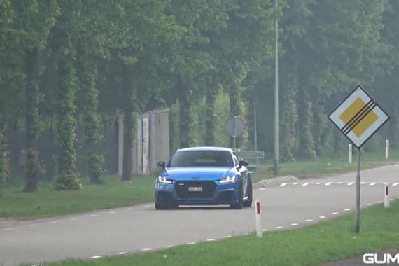 奥迪TT RS 8S 2.5 TFSI 百公里加速只需3.7秒