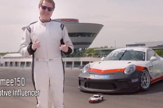 酷！坐在911 RSR赛车里拼乐高911 RSR模型