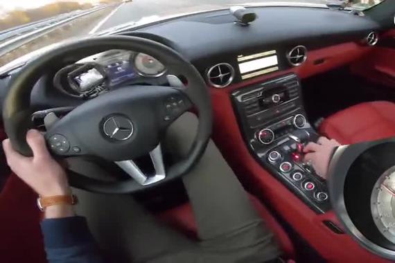 酷！开着1025马力的SLS AMG跑高速