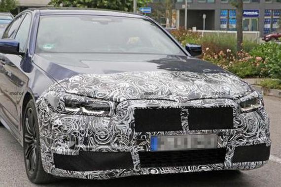 换家族新外观 曝新款宝马5系插混版谍照