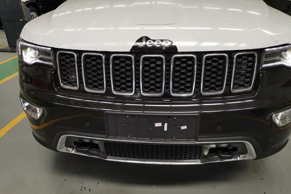 2019款Jeep大切诺基到港谍照 配置升级