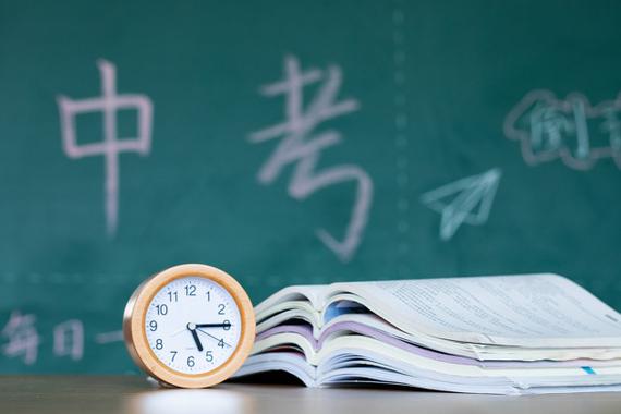 四成车企半年业绩预降 谁在苦苦挣扎 谁在逆风飞扬？