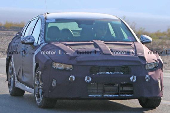 起亚新Optima路试曝光 明年初亮相