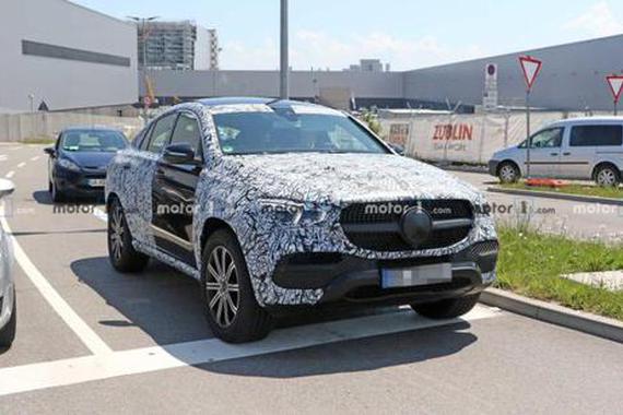 8月28日发布 全新奔驰GLE Coupe预告图