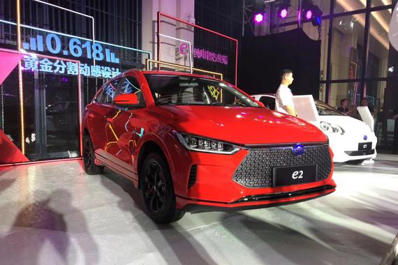 补贴后售8.98-11.98万元 比亚迪e2上市