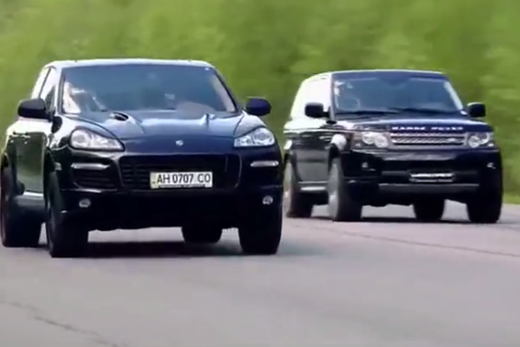 保时捷卡宴VS路虎揽胜 谁才是SUV运动之王？