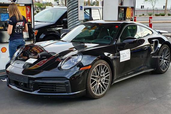 或洛杉矶车展首发 新911 Turbo低伪谍照