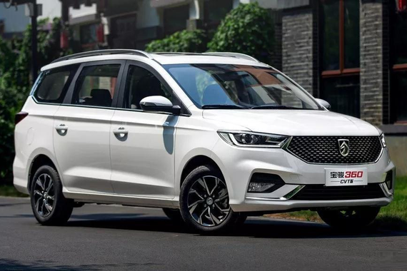 主打颜值 宝骏360 CVT车型官图