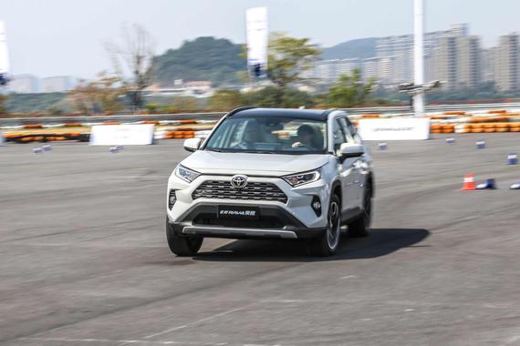 全身细胞的更新 试驾全新一代RAV4荣放