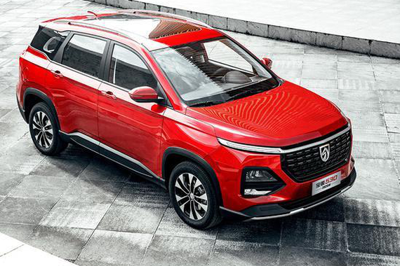 手机即车机交互新体验 2020款宝骏530内饰公布