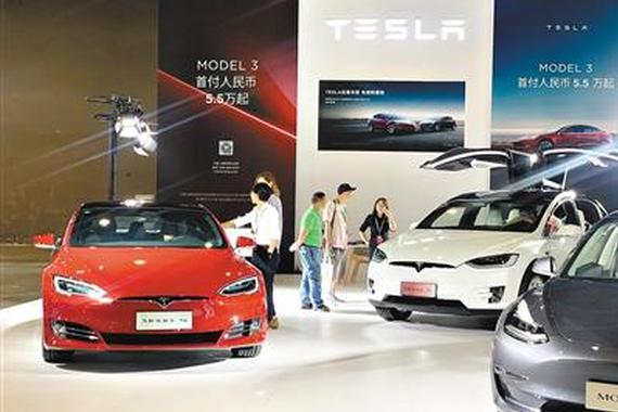 聚焦车市行情：车市人气回暖 豪华车优惠多