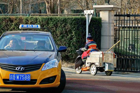 明年底北京超2成出租车“油改电”，如何定价？