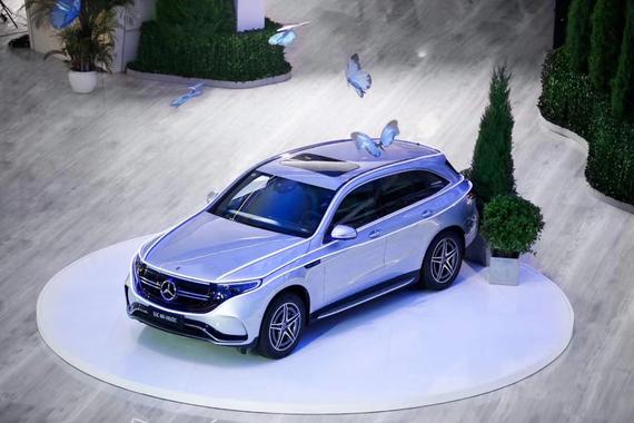 北京奔驰EQC正式上市 售价区间57.98万元-62.28万元