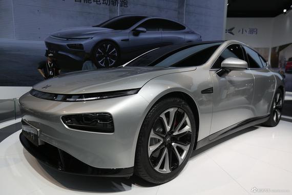 小鹏P7发布内饰预告图 将于广州车展亮相