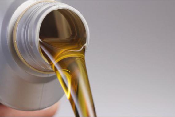 因为这场会的不确定性，国际油价暴跌近5%