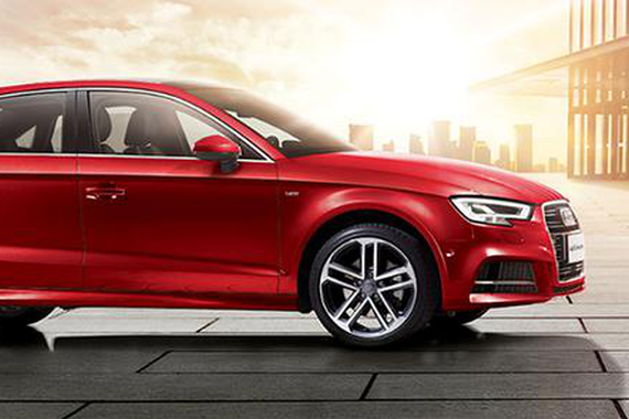 豪华车价格战惨烈:奥迪车展喊15万元 喝杯茶还有得谈