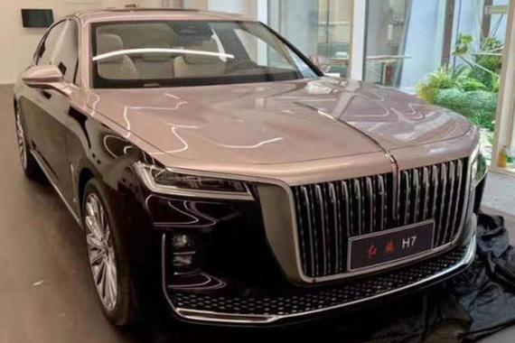 红旗全新H7实拍 新增3.0T发动机 外观酷似劳斯莱斯