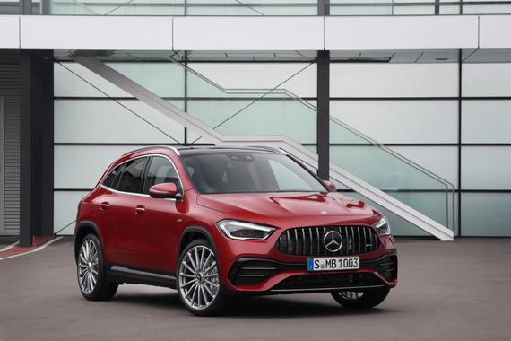 造型更Nice 奔驰全新GLA亮相 你还考虑Q3/X2？