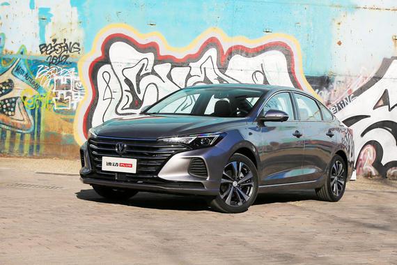 给你越级感受 实拍长安逸动PLUS