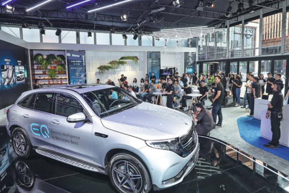 继保时捷推迟Taycan后 奔驰纯电动SUV EQC推迟一年上市
