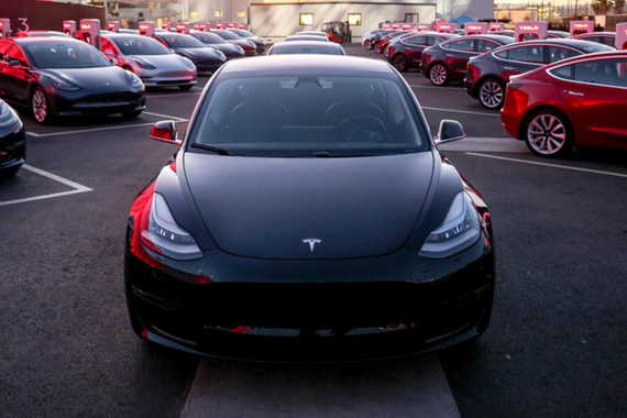 入职一年时间 特斯拉制造副总裁布鲁格曼突然离职