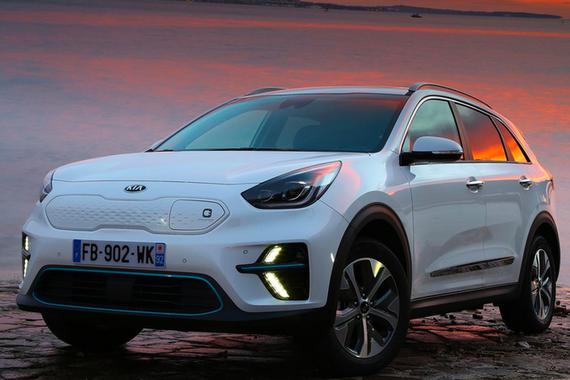 起亚新款极睿正式上市 两种动力/行车更安全