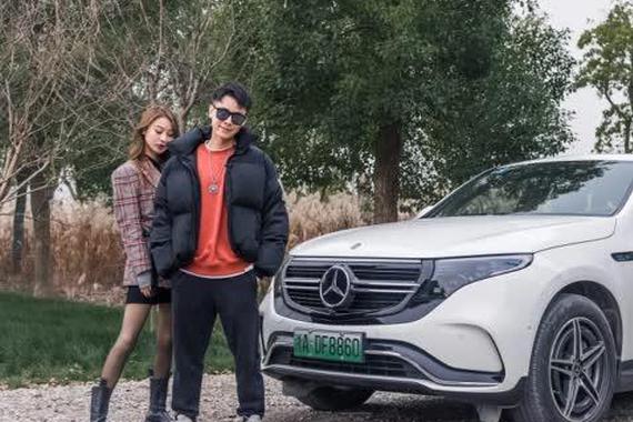 这是豪车该有的样子吗？另类车评奔驰纯电动车 不笑算我输