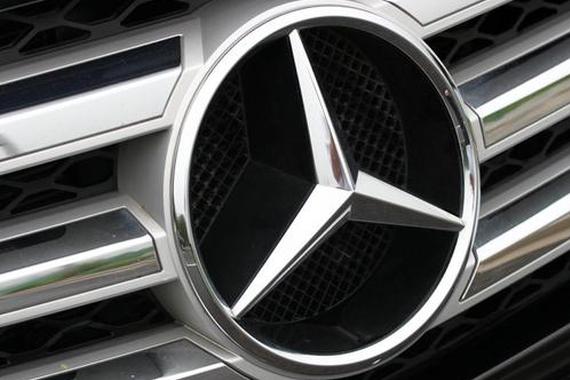 因可能存在起火隐患，戴姆勒召回近30万辆奔驰汽车