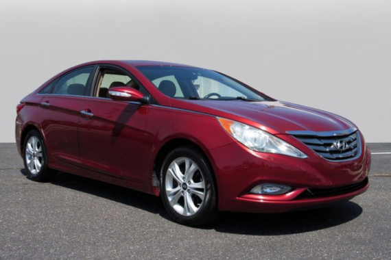 发动机存在着火风险 现代汽车再召回20.7万台索纳塔