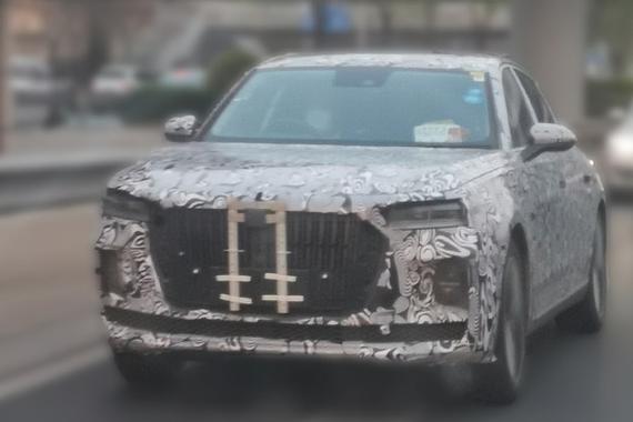 有望拉低购车门槛 疑似红旗H9 2.0T路试谍照曝光