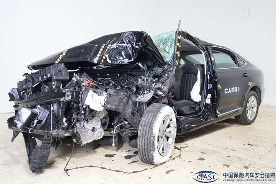 25%与40%偏置碰撞哪个更有说服力？