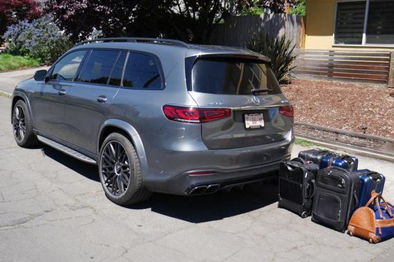 奔驰GLS，内饰豪华没得挑，但作为SUV，究竟多能装你知道吗