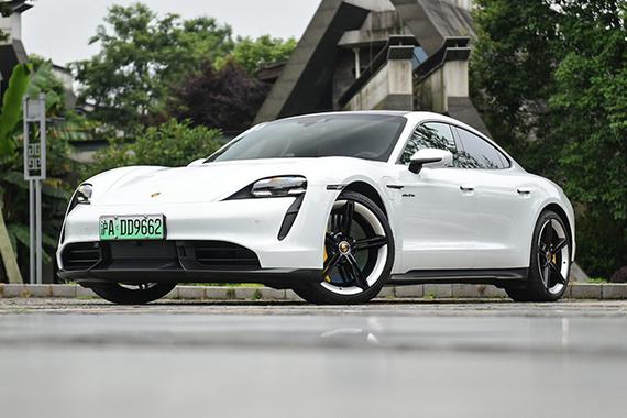 2.8秒的加速感，让你乖乖束手就擒，保时捷Taycan到底有多香？