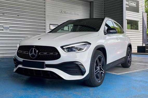 奔驰全新GLA实拍！升级“大连屏”，奥迪Q3可没有