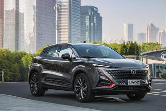 坚持自吸的CX-30，靠什么守住这残酷的SUV市场