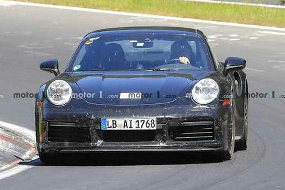 零百只需2.6秒 新款保时捷911 Turbo S谍照曝光