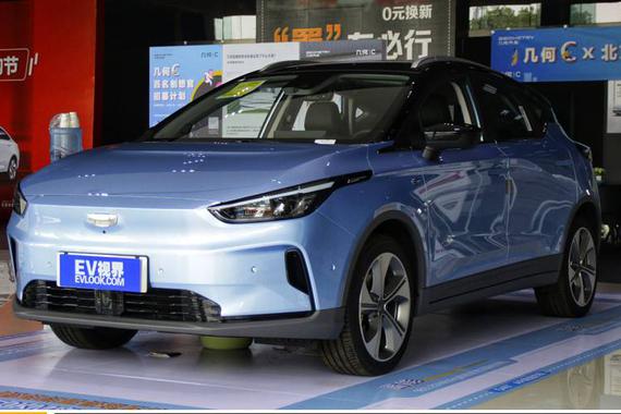 即将“C位”出道 静态实拍几何C