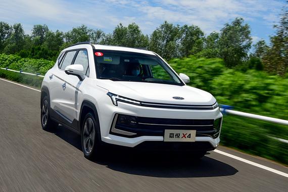 颜控的新选择 试驾江淮嘉悦X4