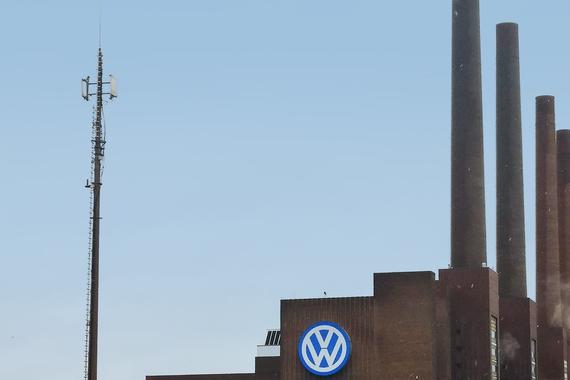 跨国车企上半年业绩普遍承压：大众销量被丰田超越，雷诺裁员减产，PSA仍盈利