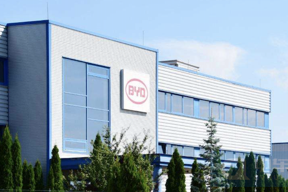 比亚迪巴西磷酸铁锂电池工厂投产 年产1.8万个电池模组