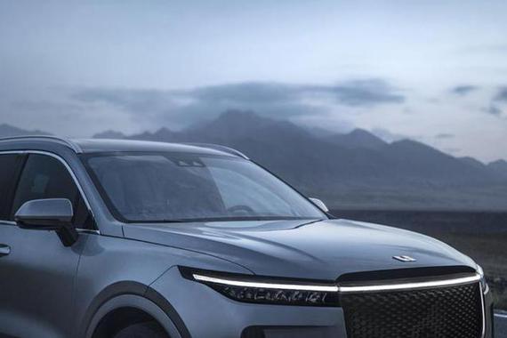 8月新能源乘用车销量同比增长43.7%