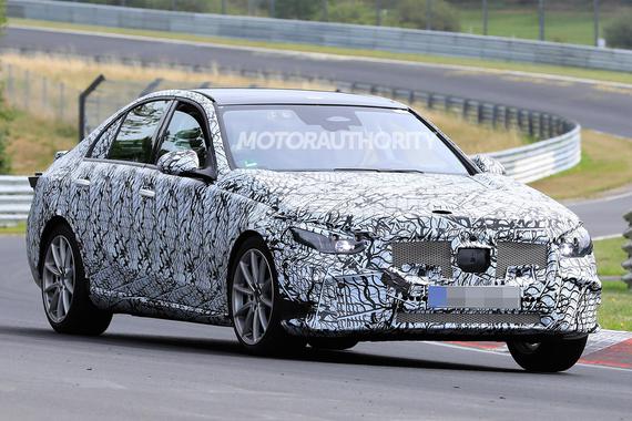 第5代奔驰C级轿车谍照再曝光 前大灯灵感来自新一代奔驰S级