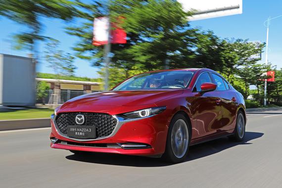 自吸发动机技术的新高度 试驾压燃版马自达3 昂克赛拉