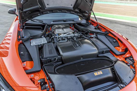 AMG GT 黑系列V8发动机技术解析 什么是平面曲柄？