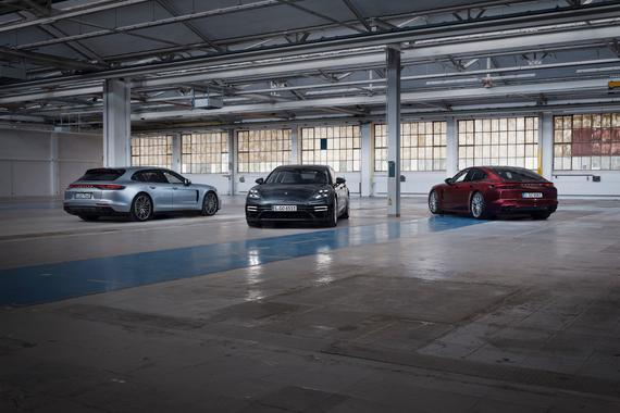 保时捷Panamera最强车型来袭 699马力Turbo S E-Hybrid插混版