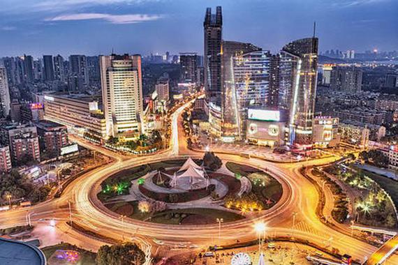 武汉向“中国车谷”转型，年内建成106公里的自动驾驶道路