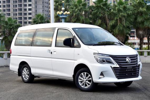 新款菱智M5 2.0L车型上市 售7.99万元起